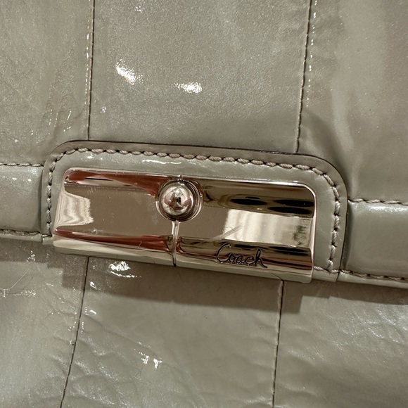 coach patent leather bag - Picture 3 of 4